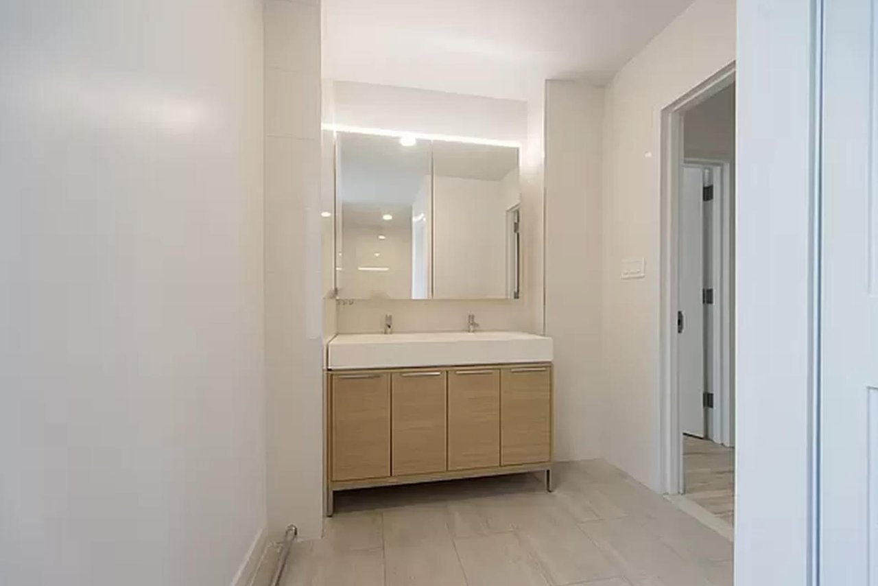 135 William Street, Apt 8-A