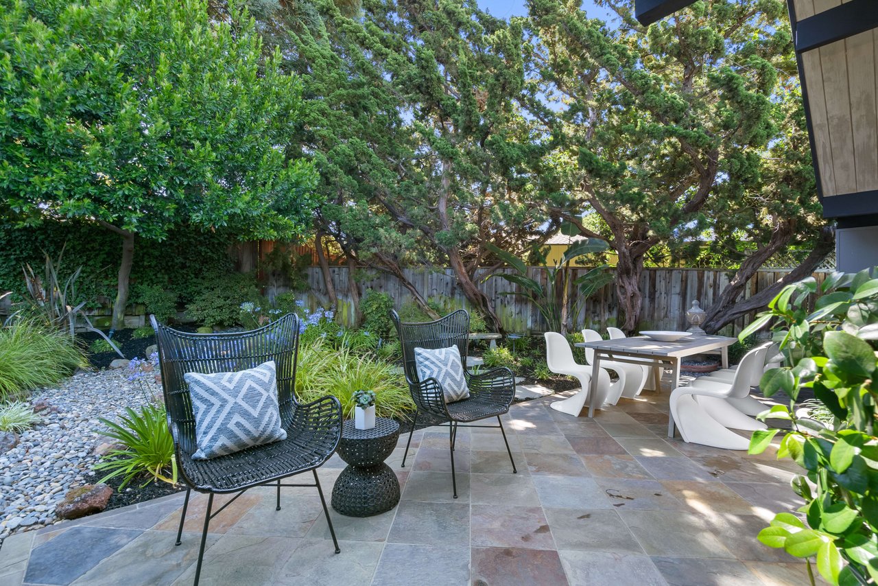 958 Eichler Drive
