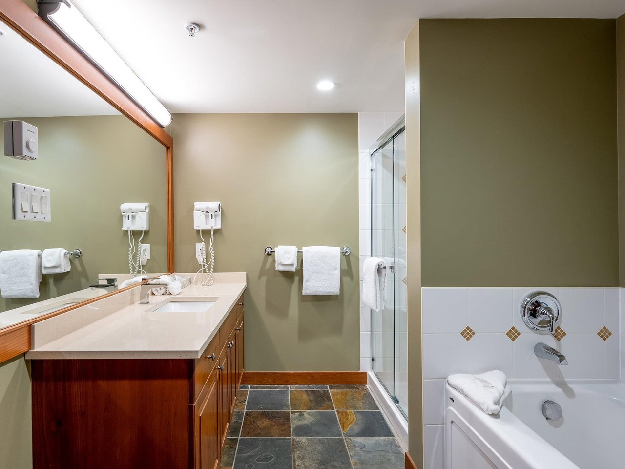 207 G3-4653 Blackcomb Wy