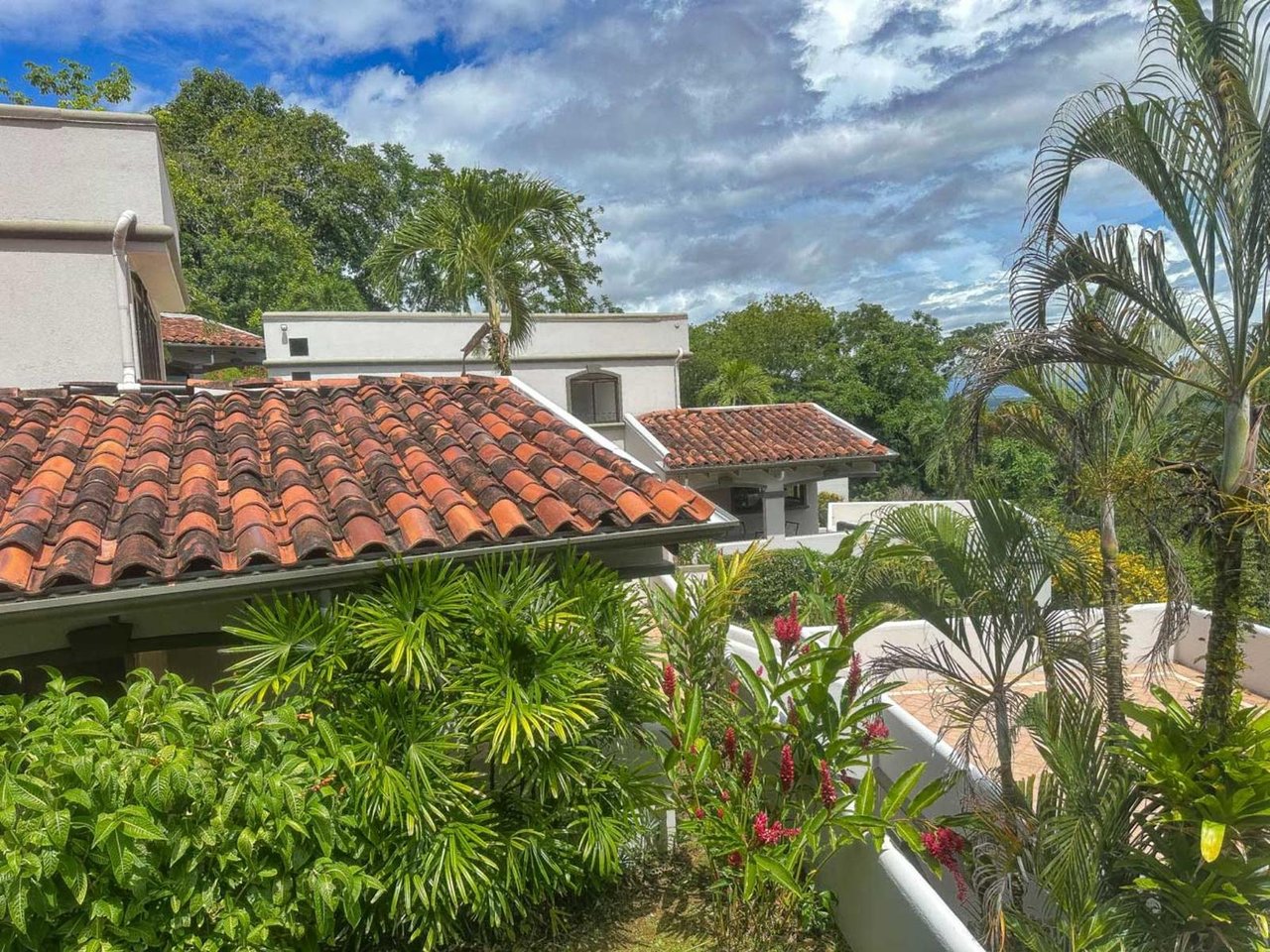 Secure Gated Villa Community, Ojochal, Puntarenas