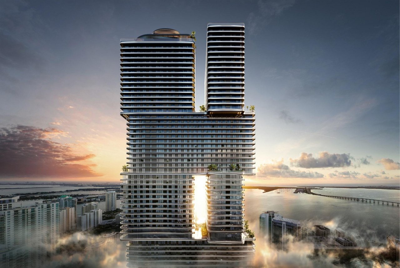 Announcement of a 67-story Mercedes-Benz Tower in Brickell, Featuring 'Technical Silver' Theme (Posted March 2024)