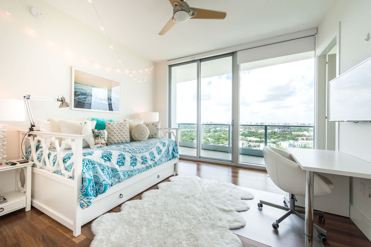 2627 S Bayshore Drive #2202