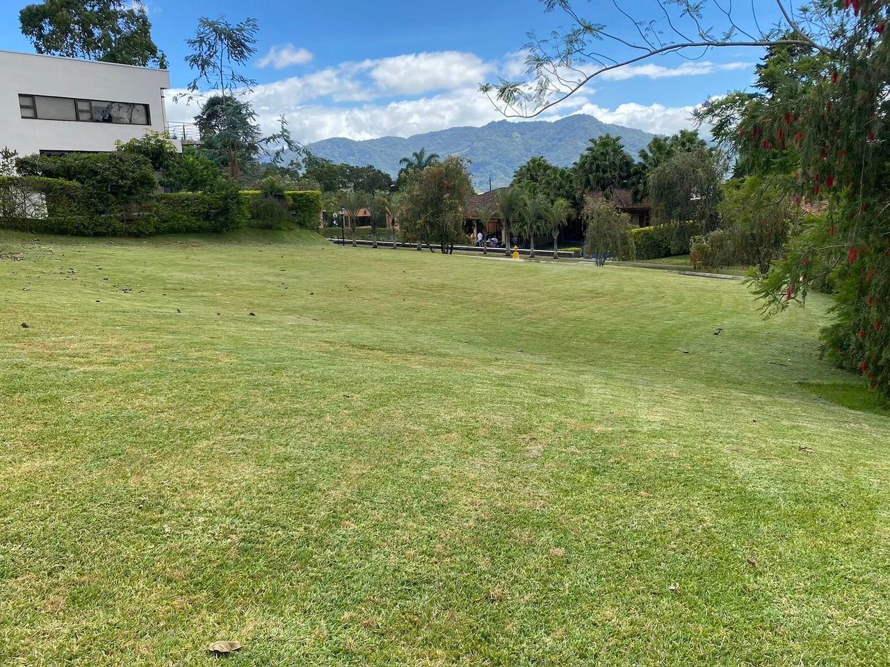 Flat Gated Mountain Lot, Curridabat, San Jose