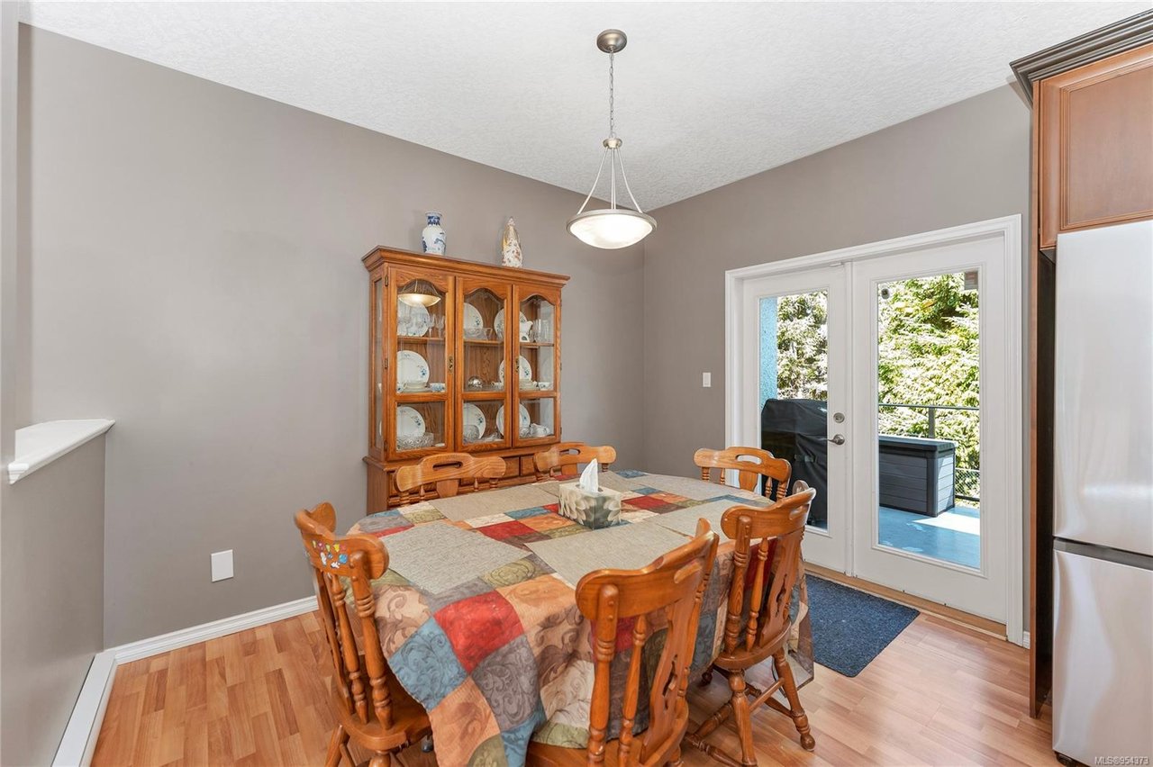 980 Wild Ridge Wy