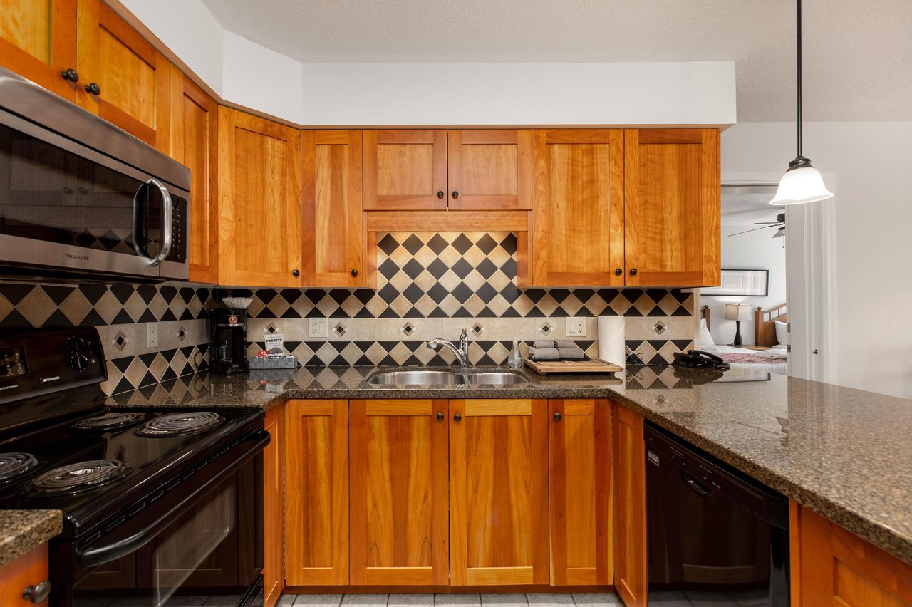 110-4905 Spearhead Place, Whistler