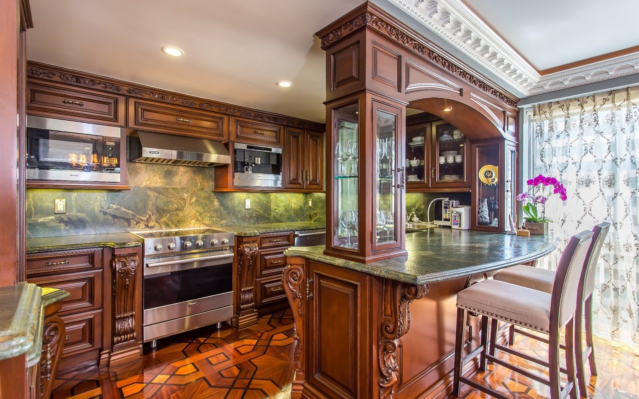 10450 Wilshire #11J