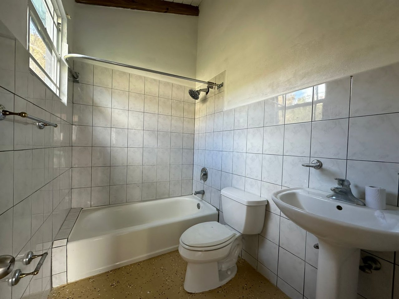 194 Multifamily With Charming Views
