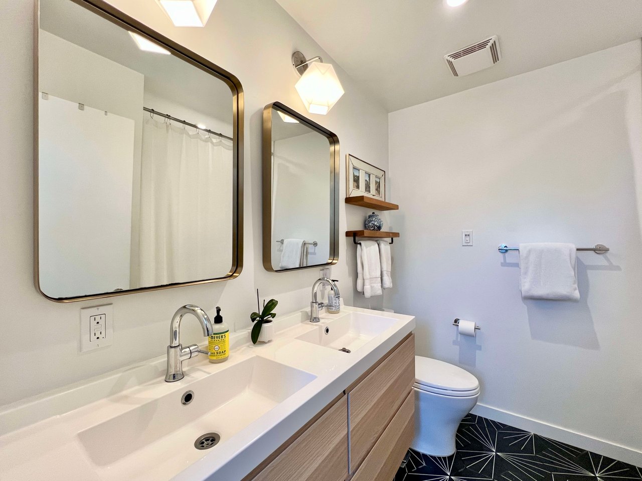 OFF-MARKET: 46 Mohawk Ave
