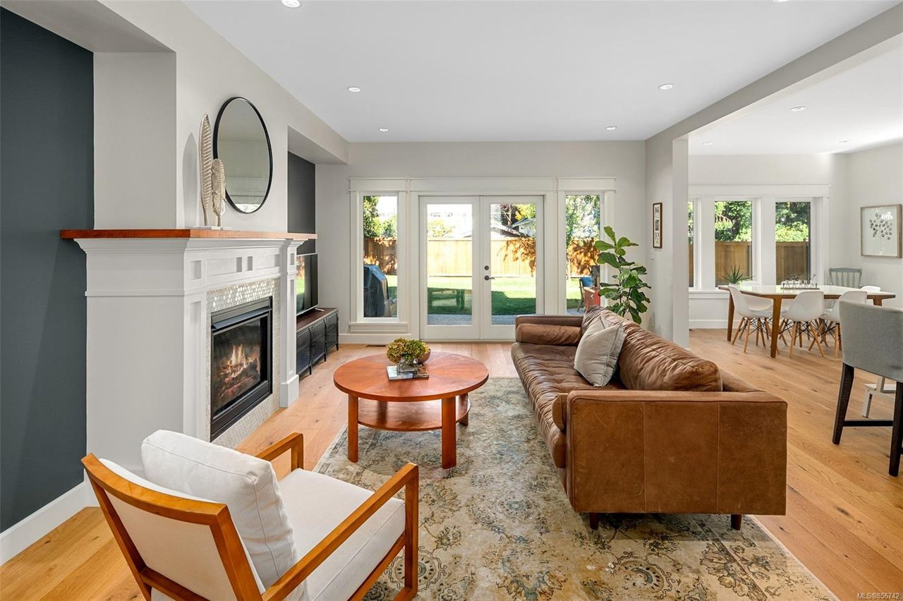 308 View Royal Ave
