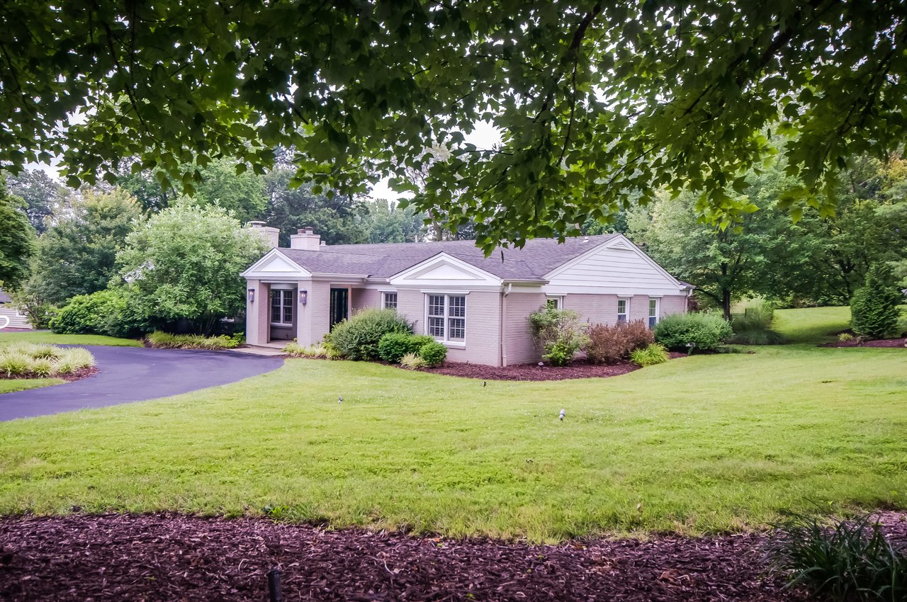 Sophisticated Ladue Ranch With Pool and Carriage House