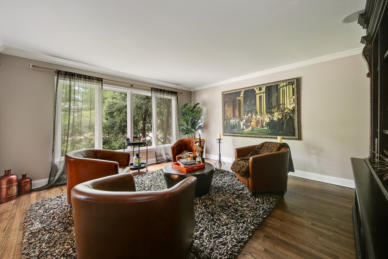 This stunning spacious home allows for the quintessential indoor/outdoor living