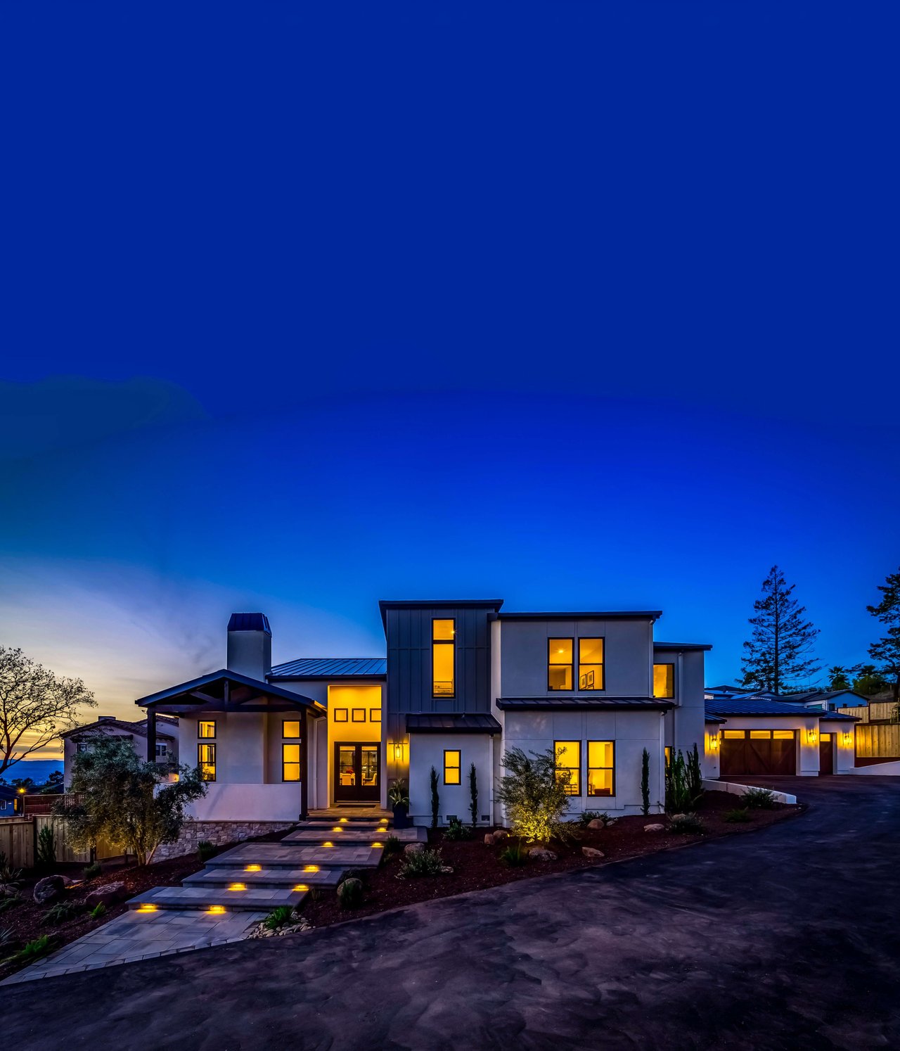 3864 Royal Manor Pl