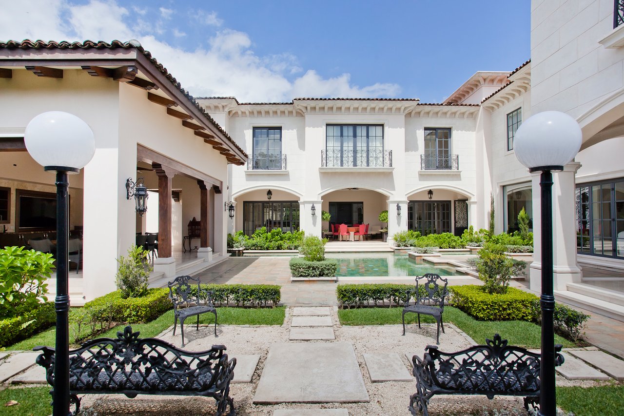 Contemporary Gated Estate, Santa Ana, San Jose