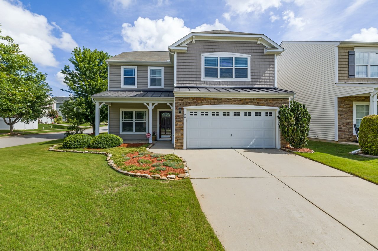 Top Curb Appeal Fixes That Actually Add Value Before Listing