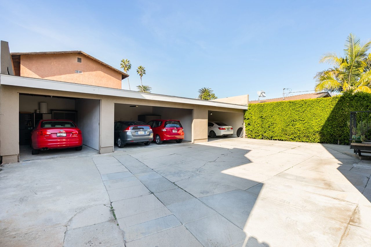 813.5 North Coronado Street