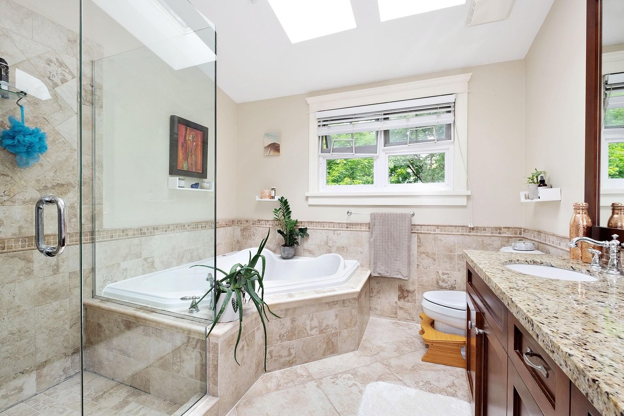 2222 W 13th Ave