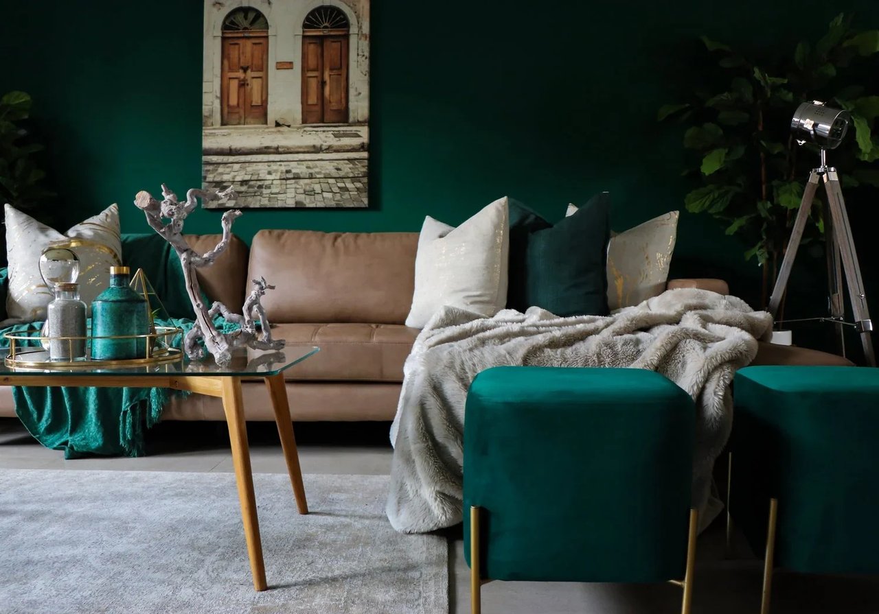 5 Cozy Family Rooms for Enjoying Fall Evenings