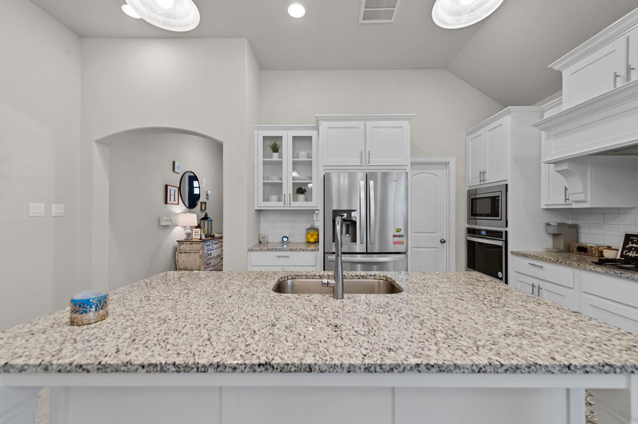 1537 Jocelyn Drive