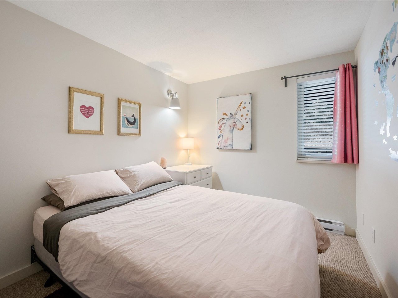 209-3070 Hillcrest Drive, Whistler