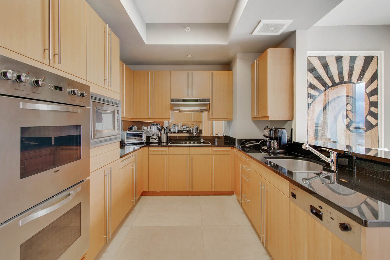 1425 Brickell Avenue Unit: 58E