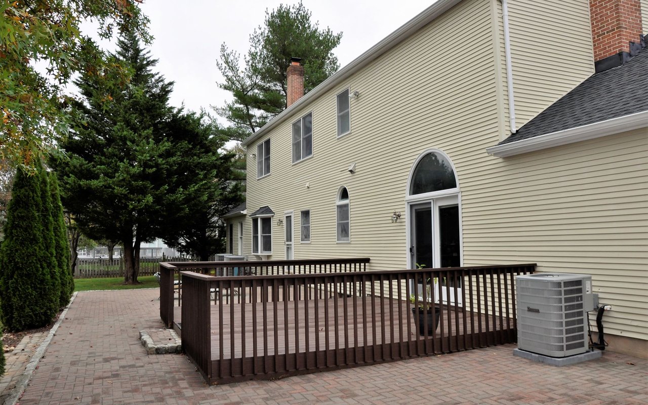41 MILLBROOK DR