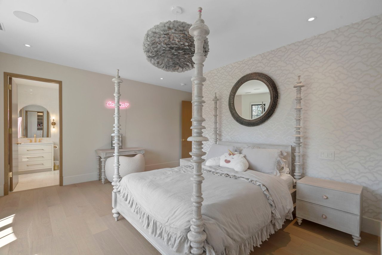 Within The Exclusive Narrows Of Pinewood Estates