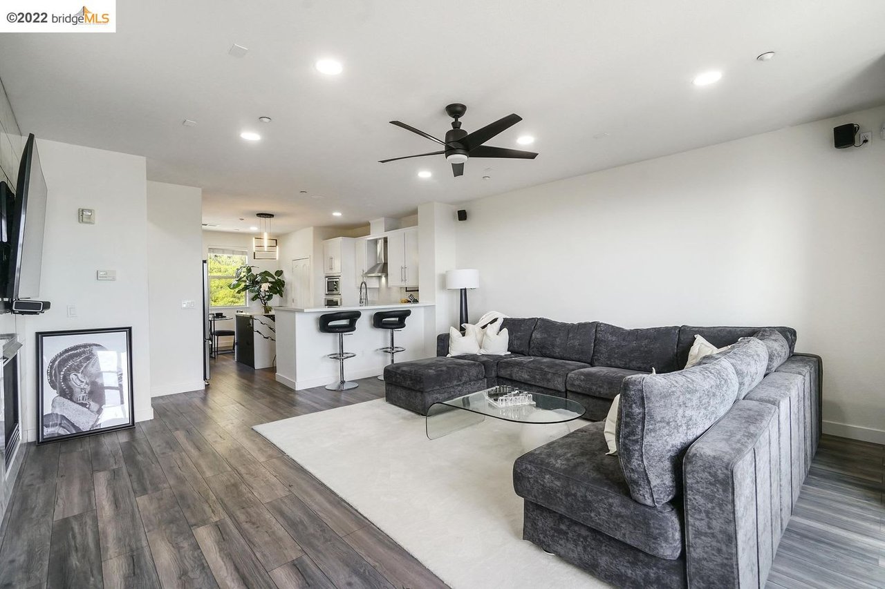 6433 Blue Rock Ct Oakland, CA, 94605