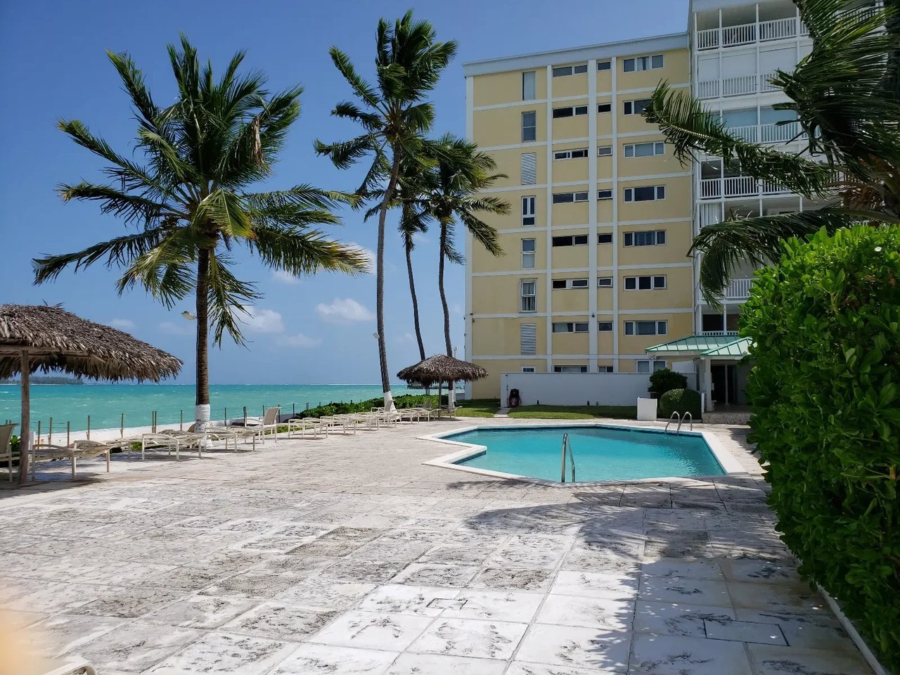 Spacious 2 bed Conchrest Condo