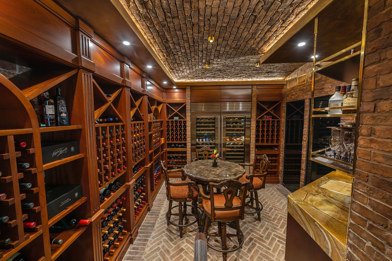 Luxury Estate with Panoramic Views, Santa Ana, San Jose