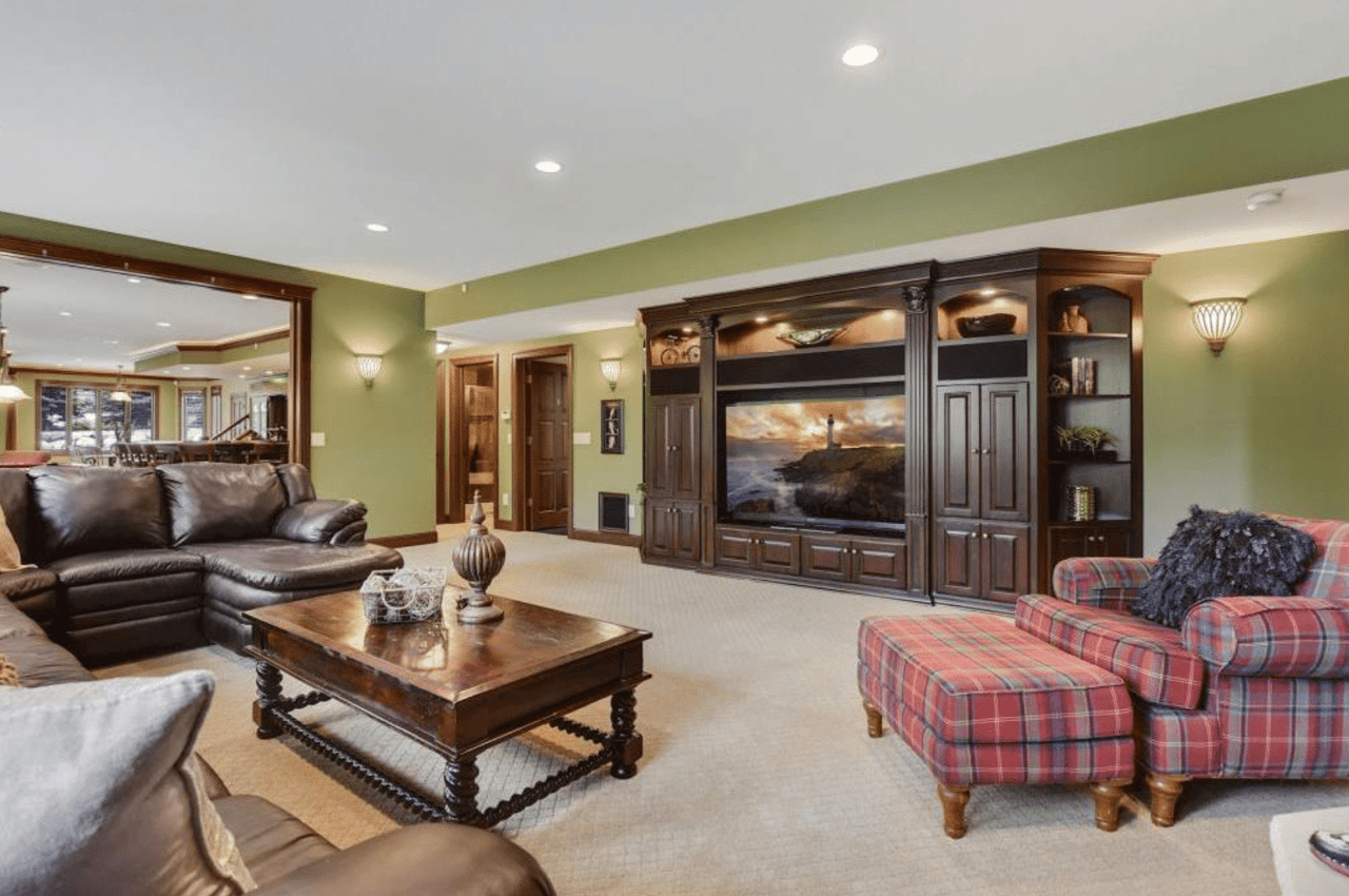 18194 Dove Court