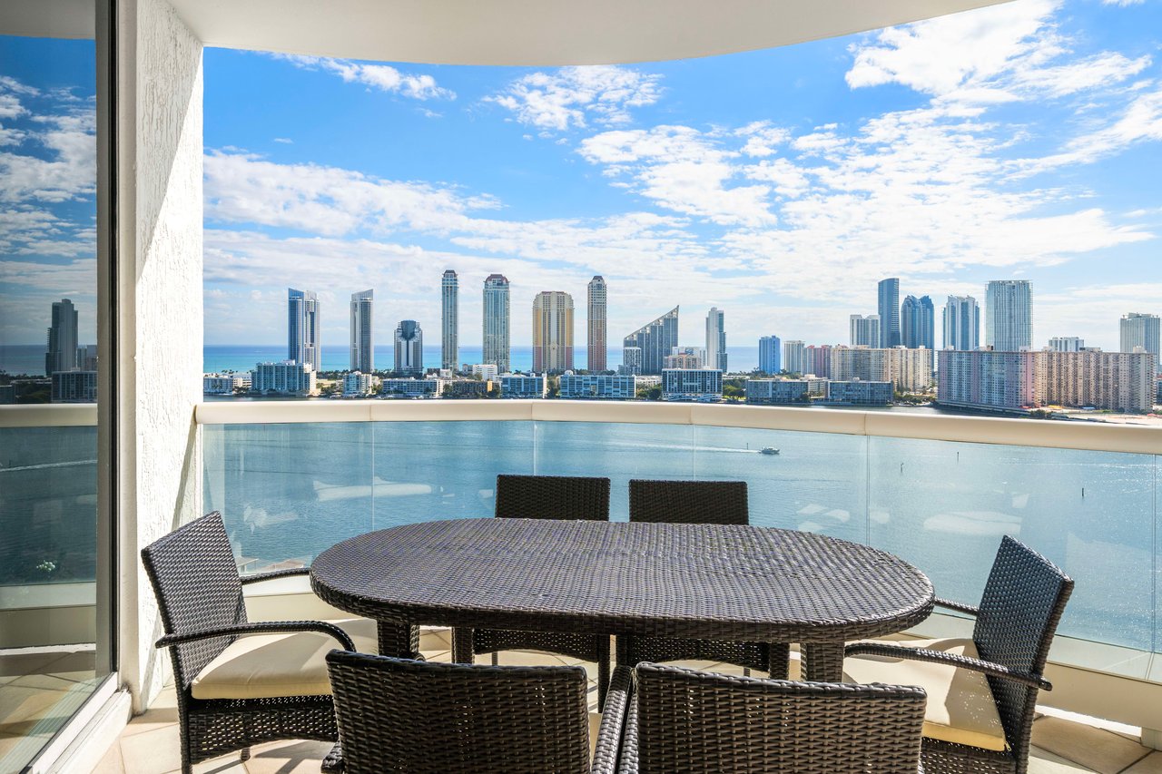 6000 Island Blvd # 2406