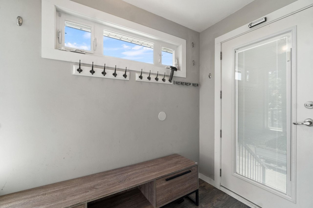 358 Alberta St