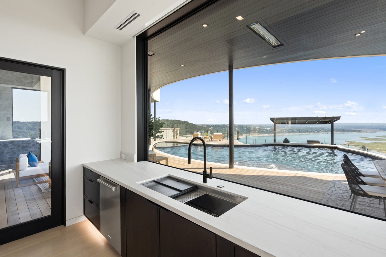 6809 Oasis Pass