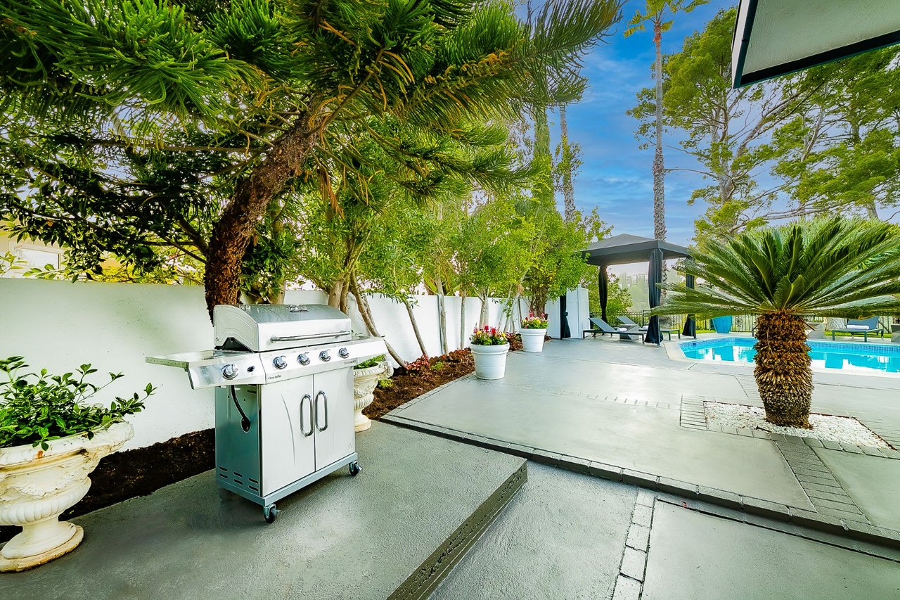 The Beverly Hills Canyon View Villa