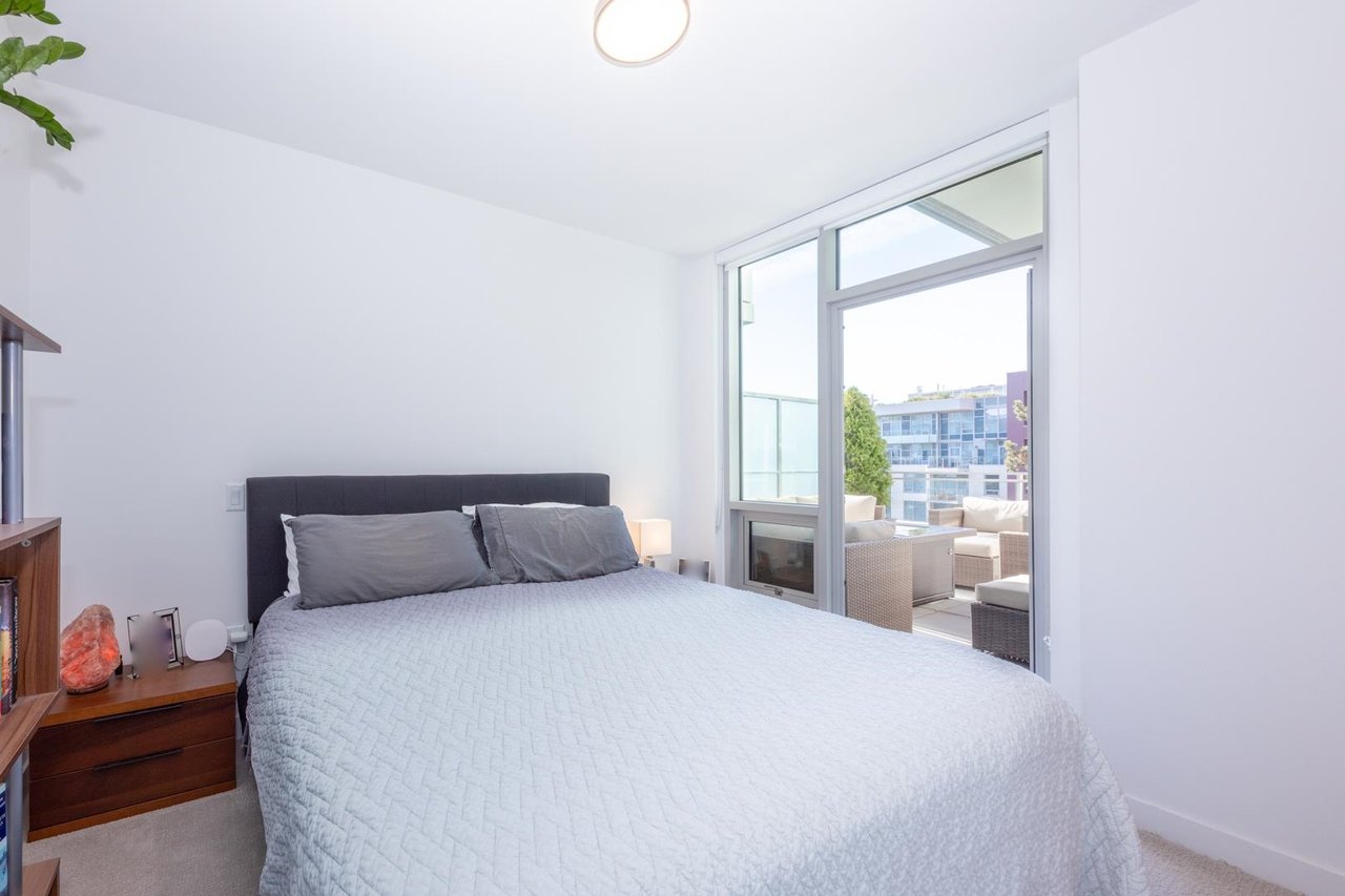 401-4988 Cambie St
