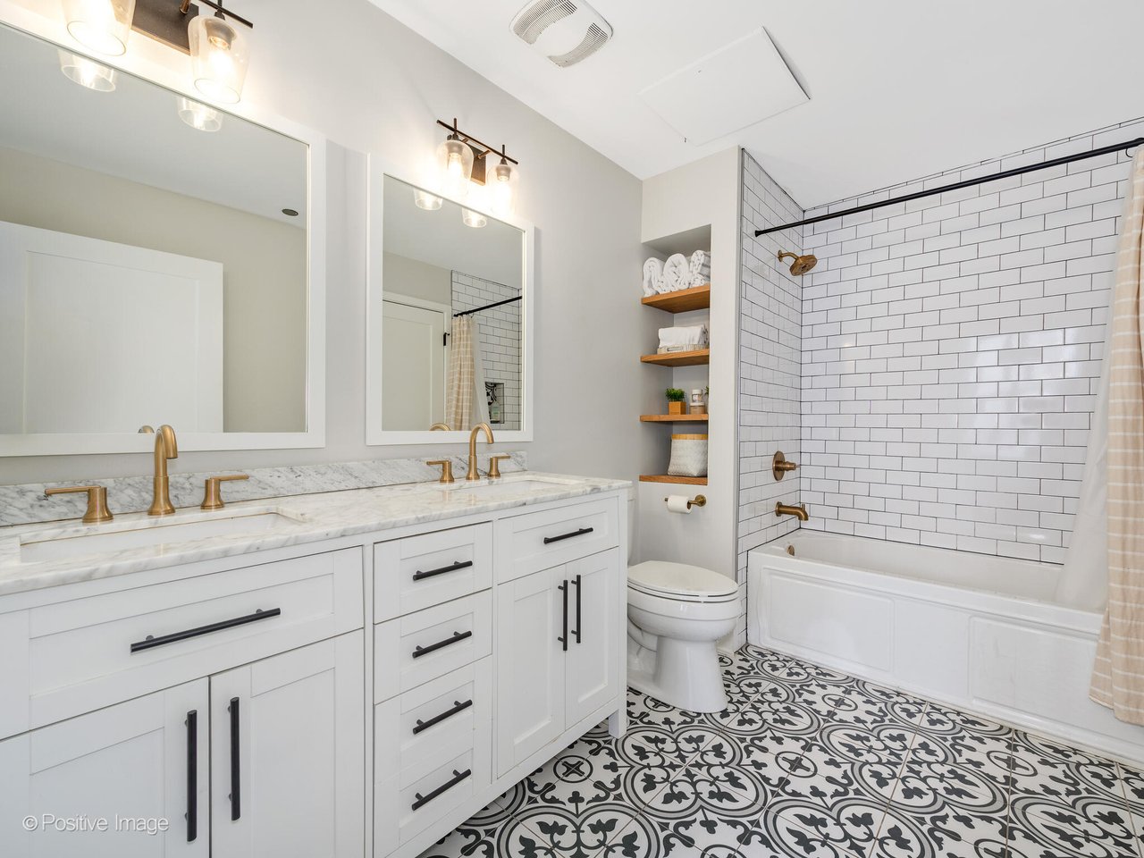 849 N Franklin St Unit 913