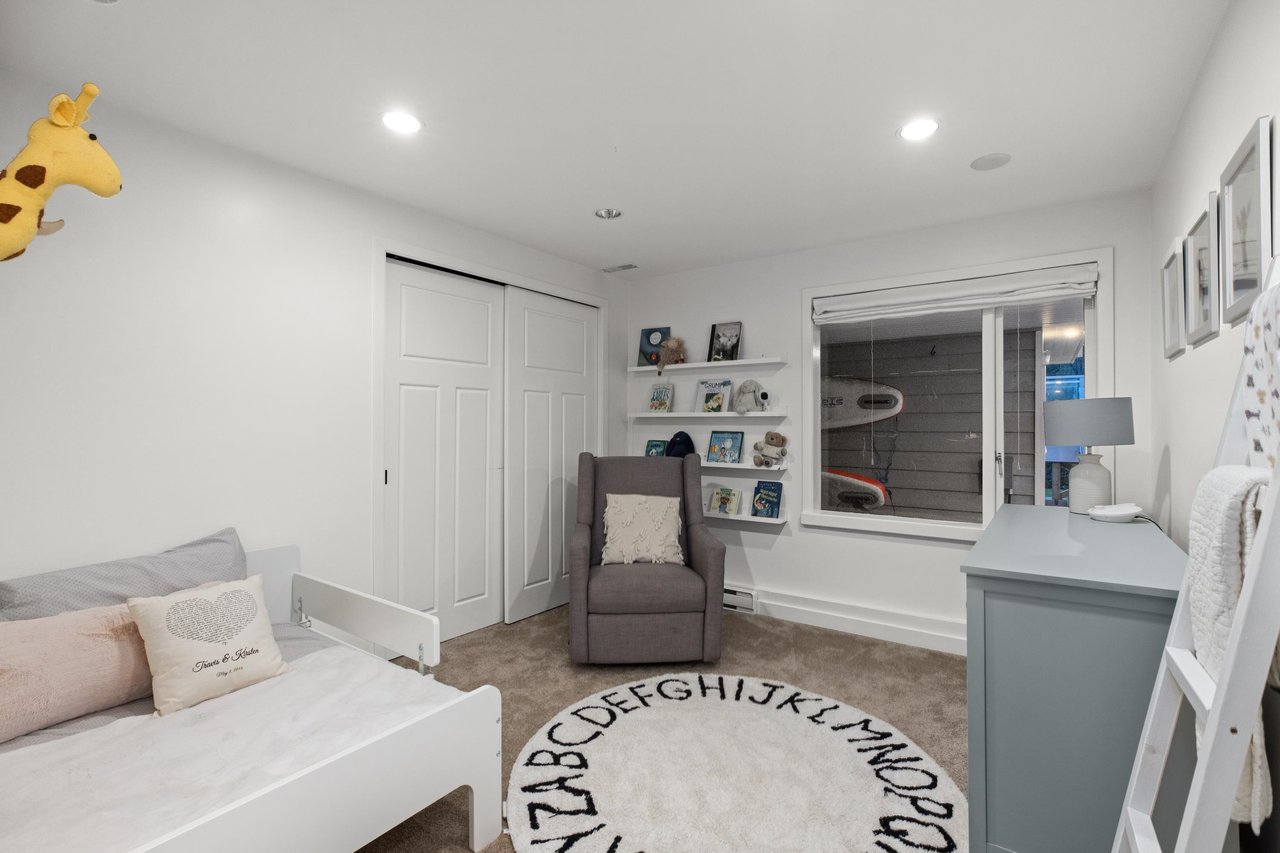 5727 Bluebell Dr