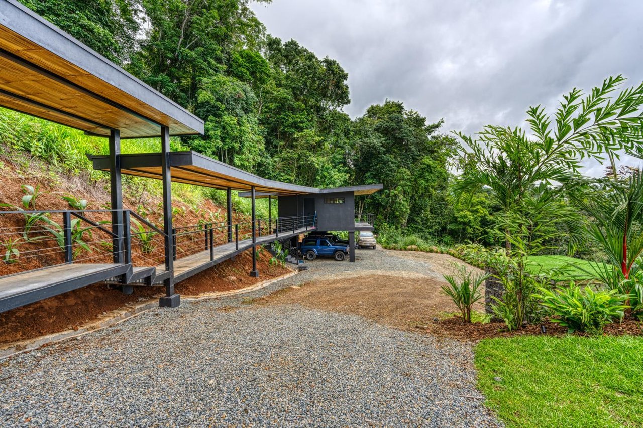 3 Bedroom Ocean View Estate