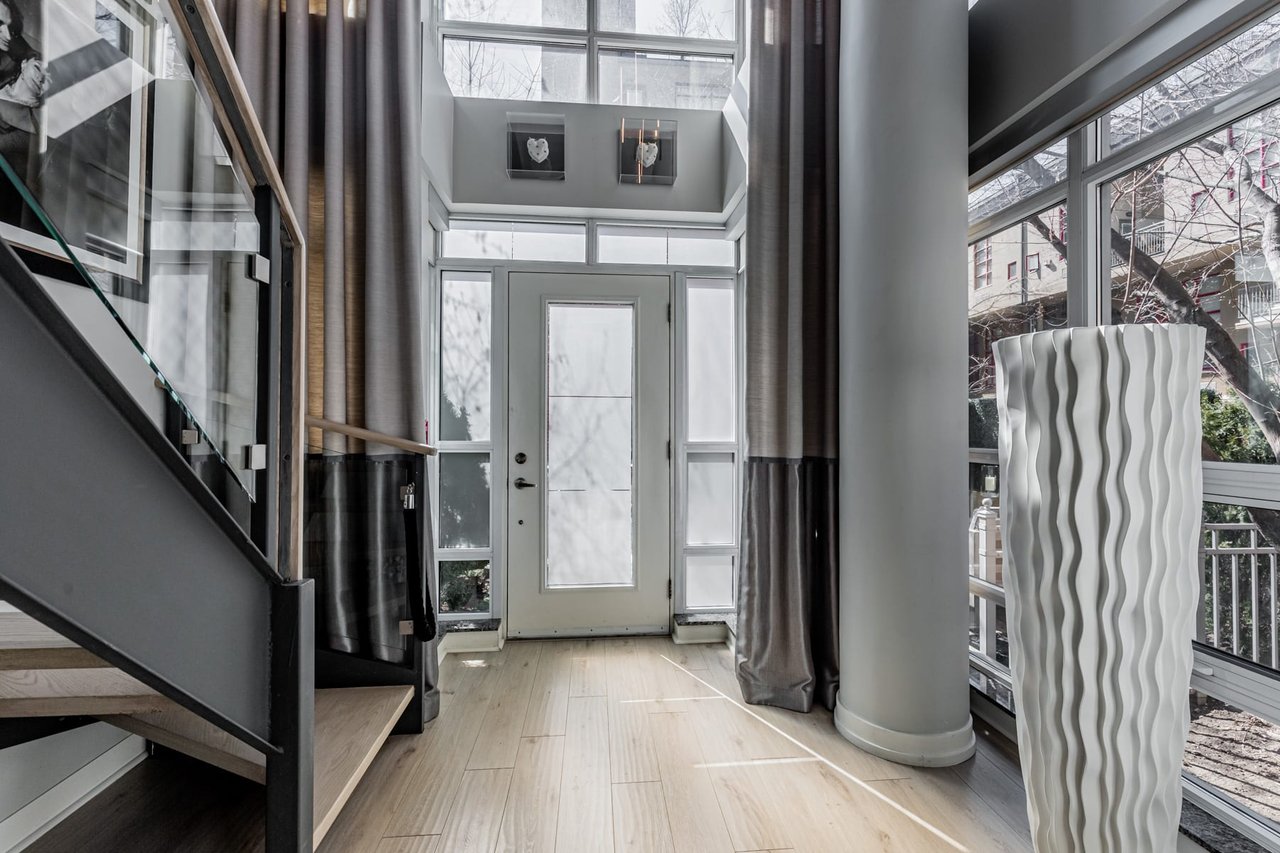 LUXURY URBAN TOWNHOME