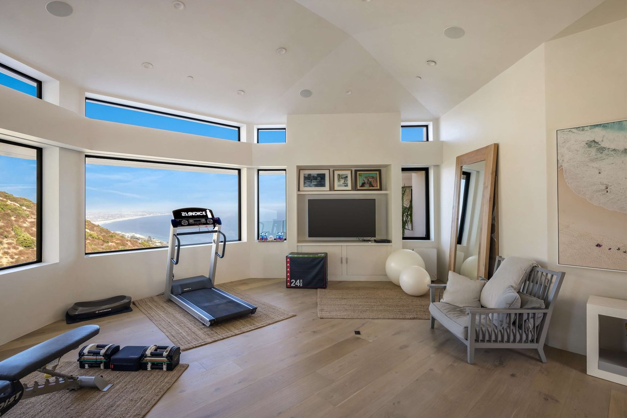 Malibu Blufftop Estate