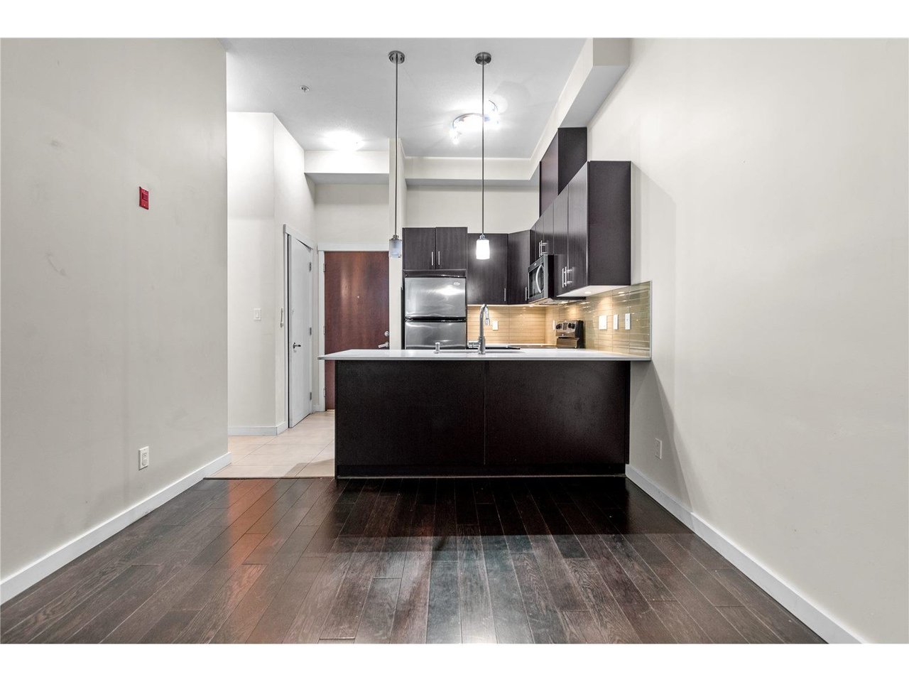 117-7777 Royal Oak Ave