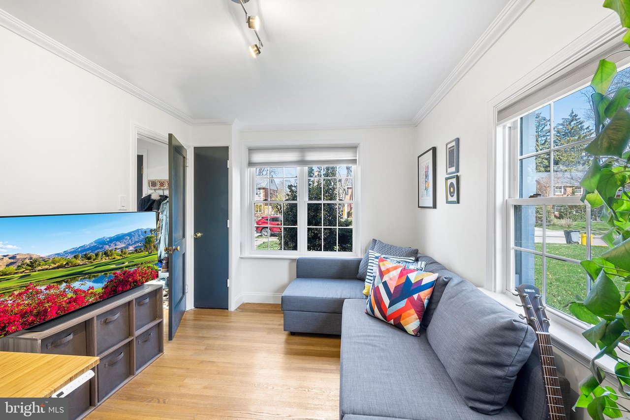 141 Barrie Rd