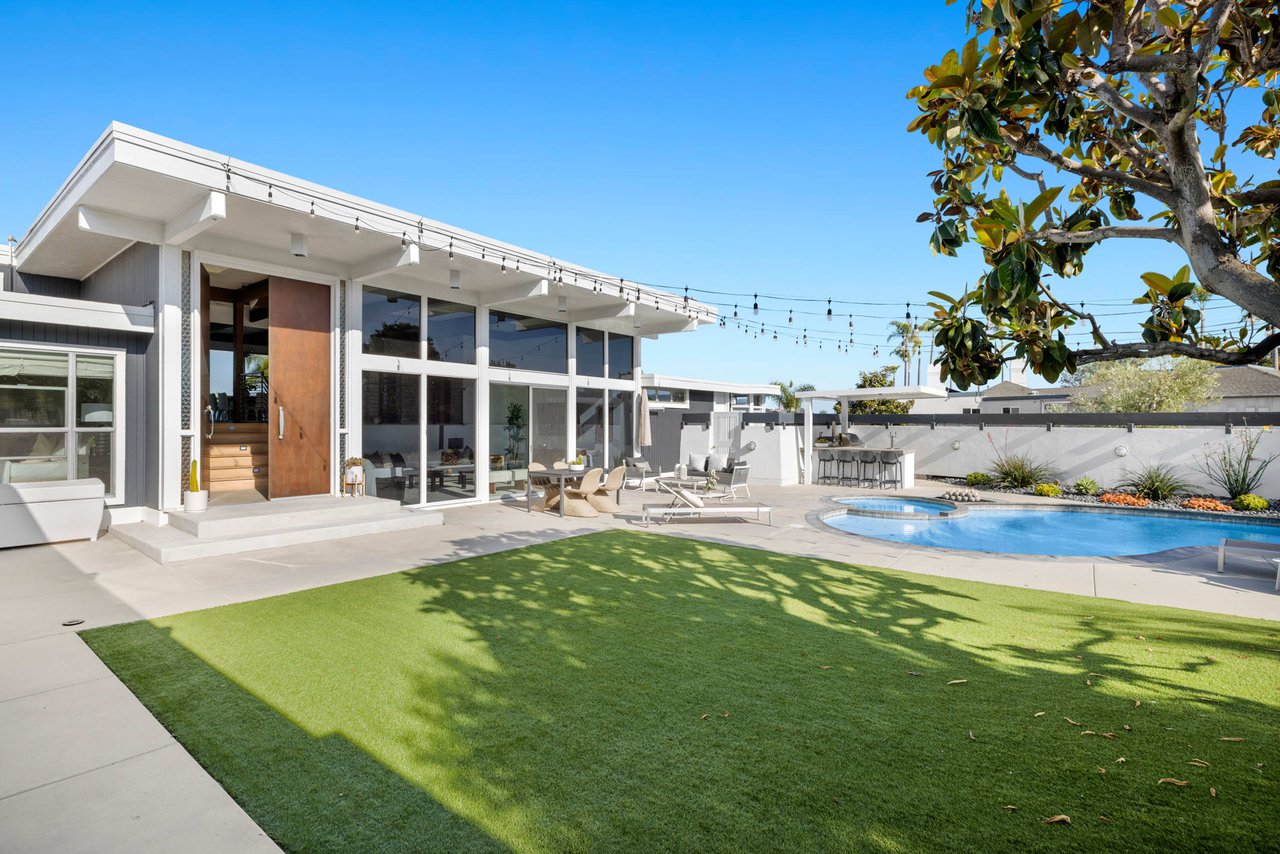1600 Galaxy Drive