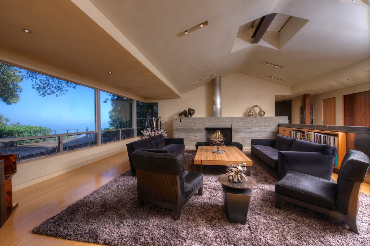 Tiburon's Award-Winning Modern Masterpiece-       Represented Seller