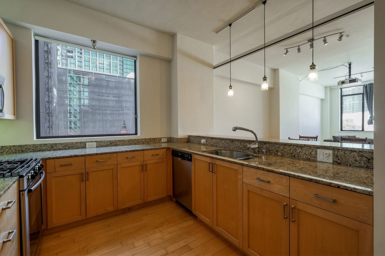 330 13th St, #303 - 1 