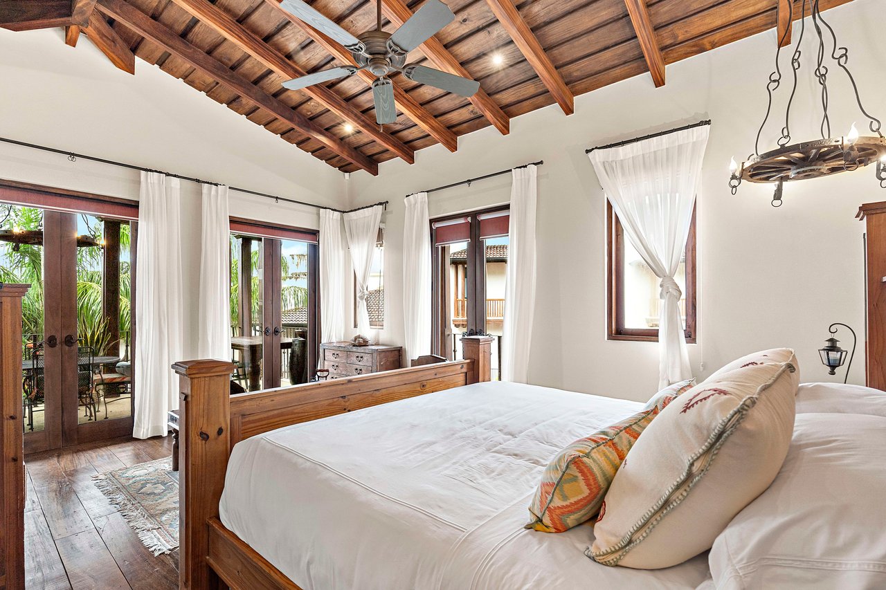 Casa Maya | Old World Charm & 1-Min Walk to Beach House in Las Catalinas