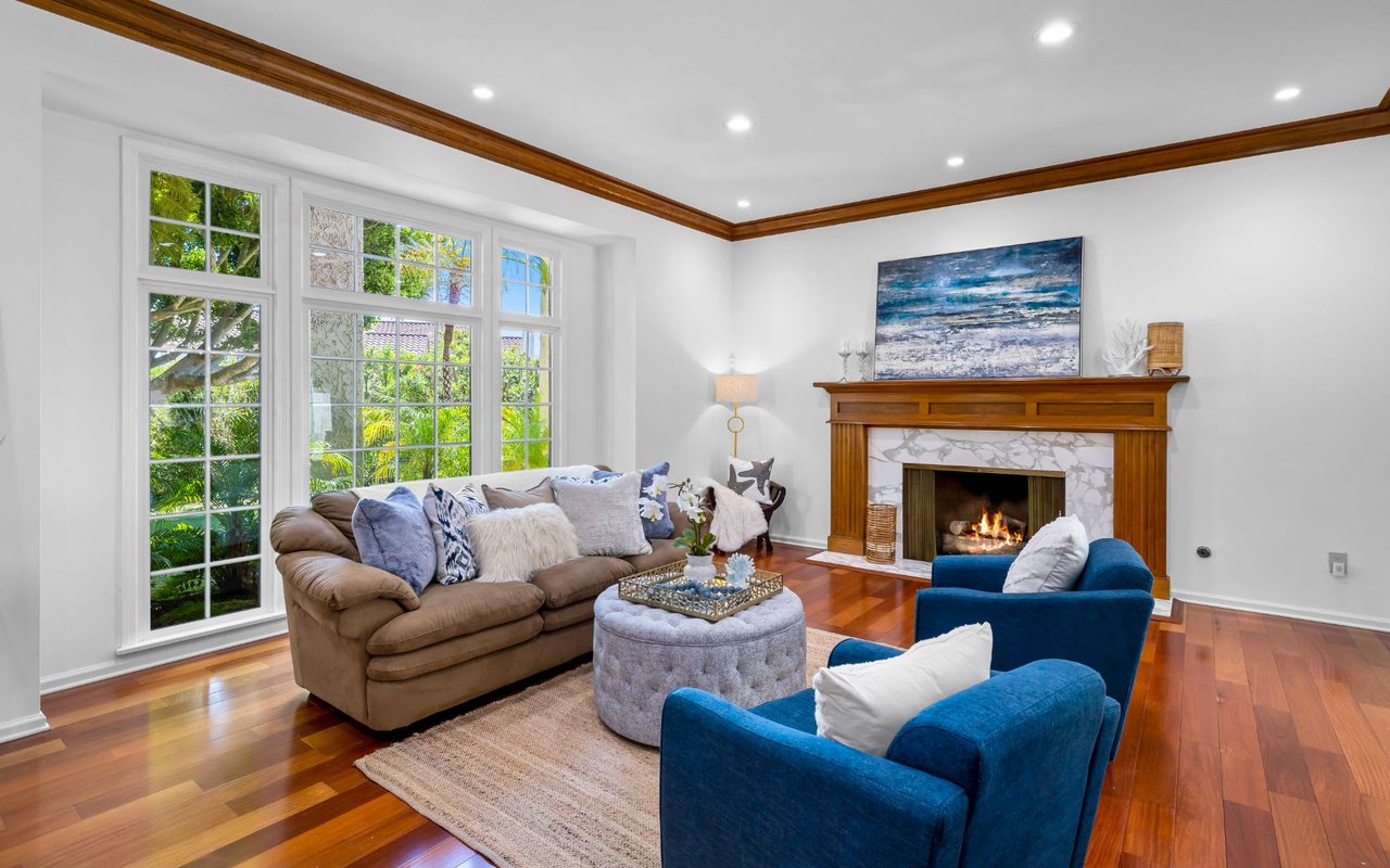 16 Quarterhorse Lane