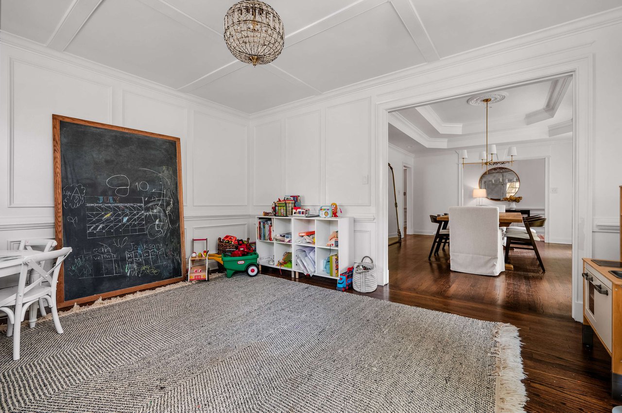 311 Broadland Rd NW