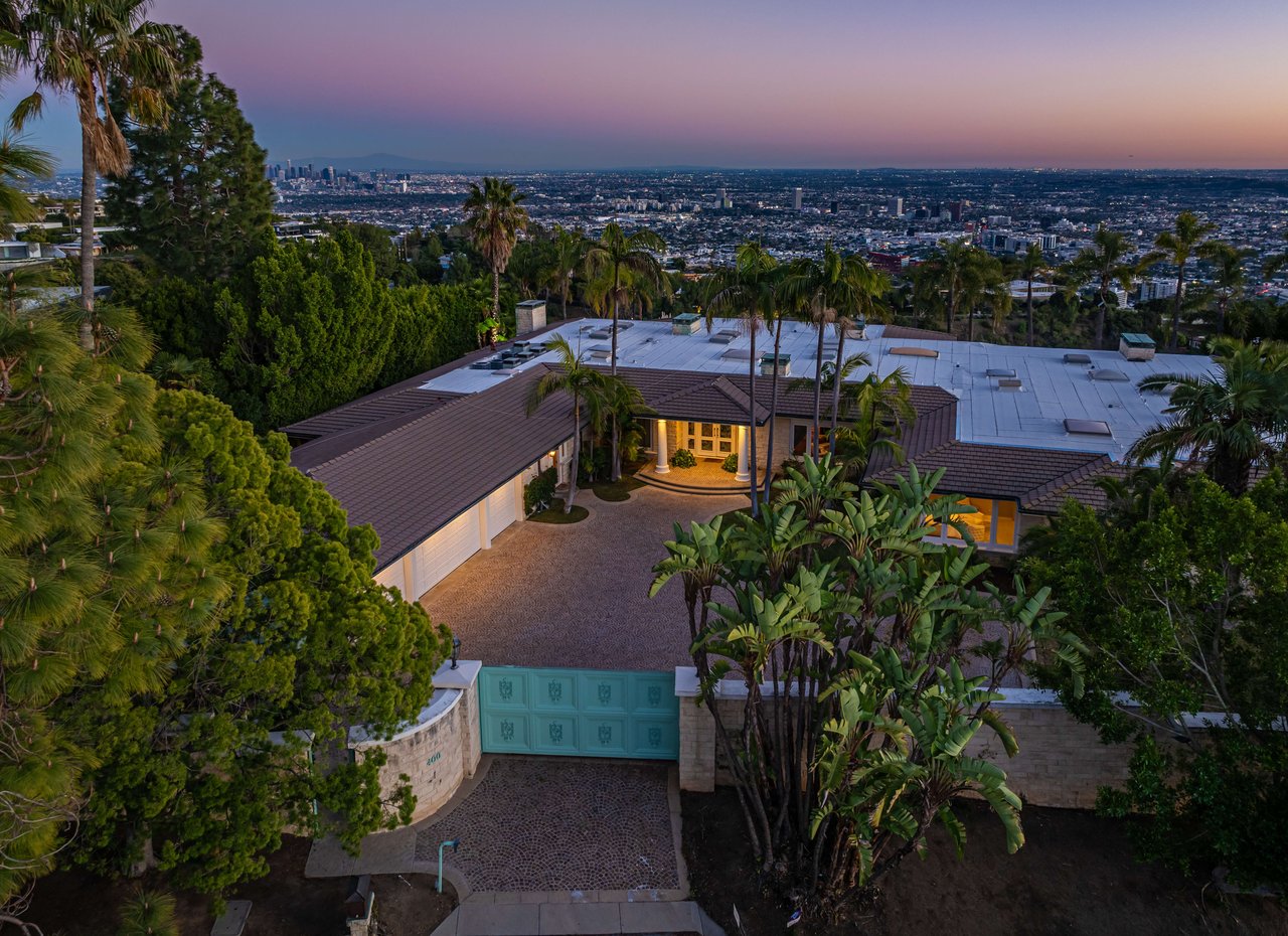 400 Trousdale Pl