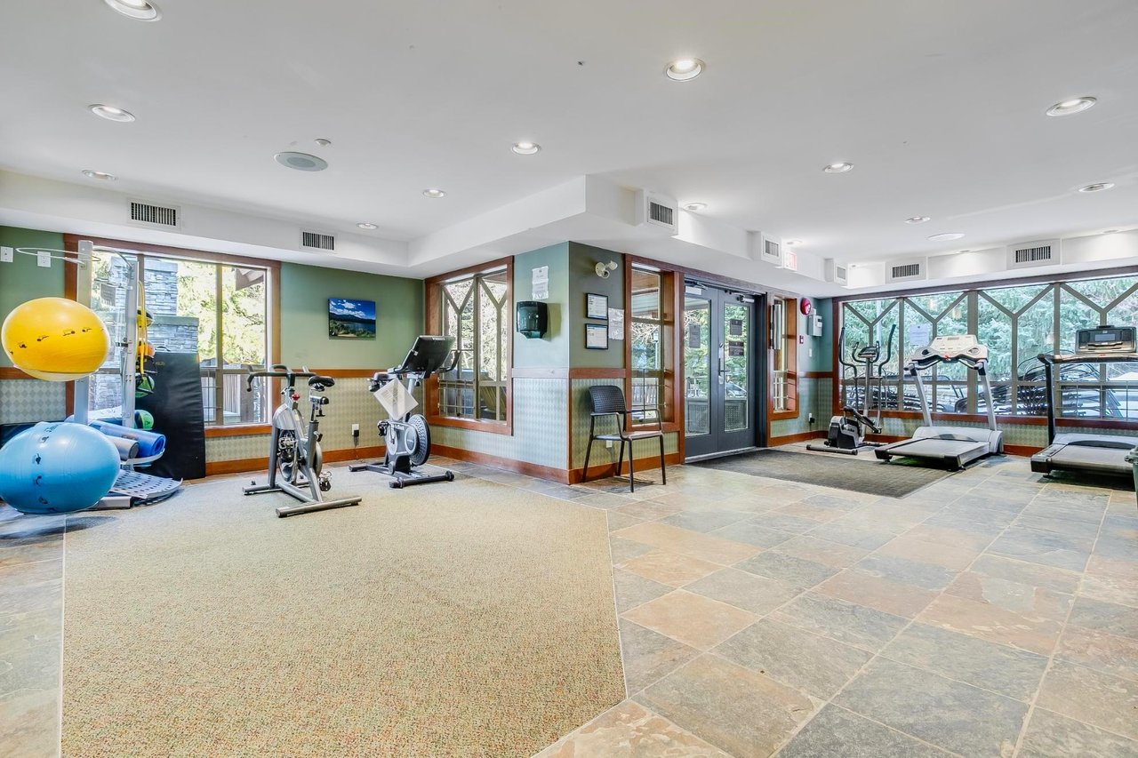 404 G4-4653 Blackcomb Wy